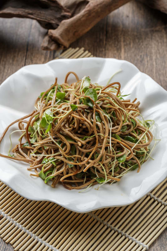 香椿苗豆腐絲