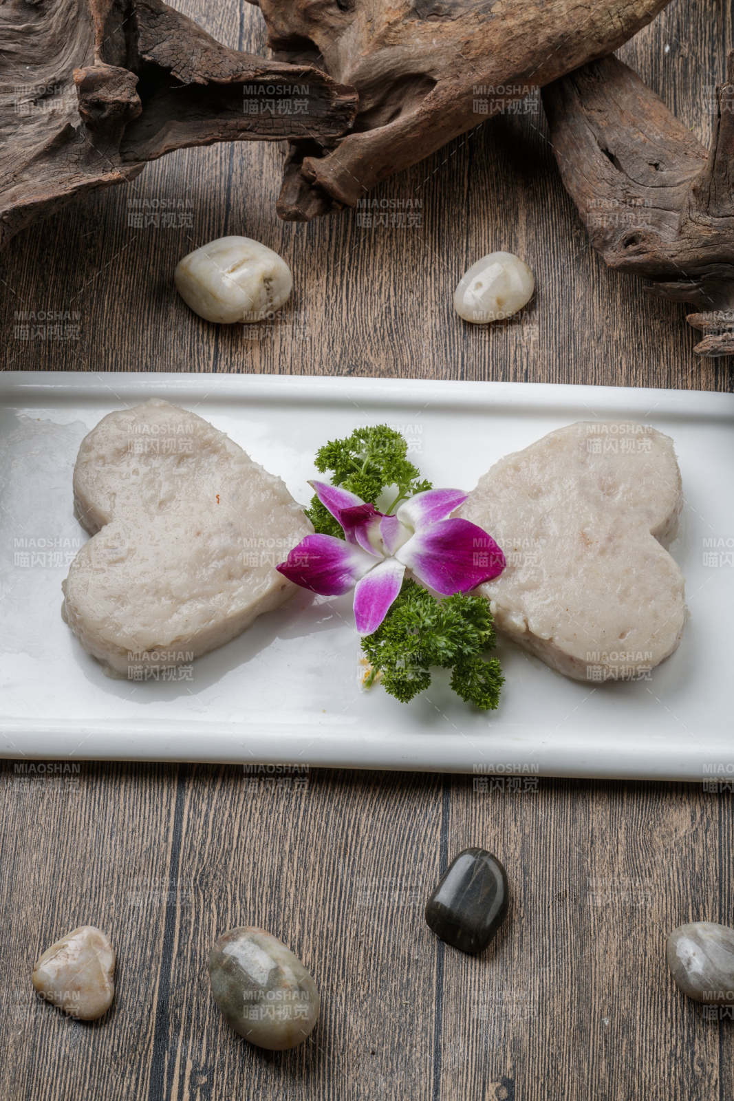 火锅食材心形虾泥鱼泥虾滑鱼滑-摄影图