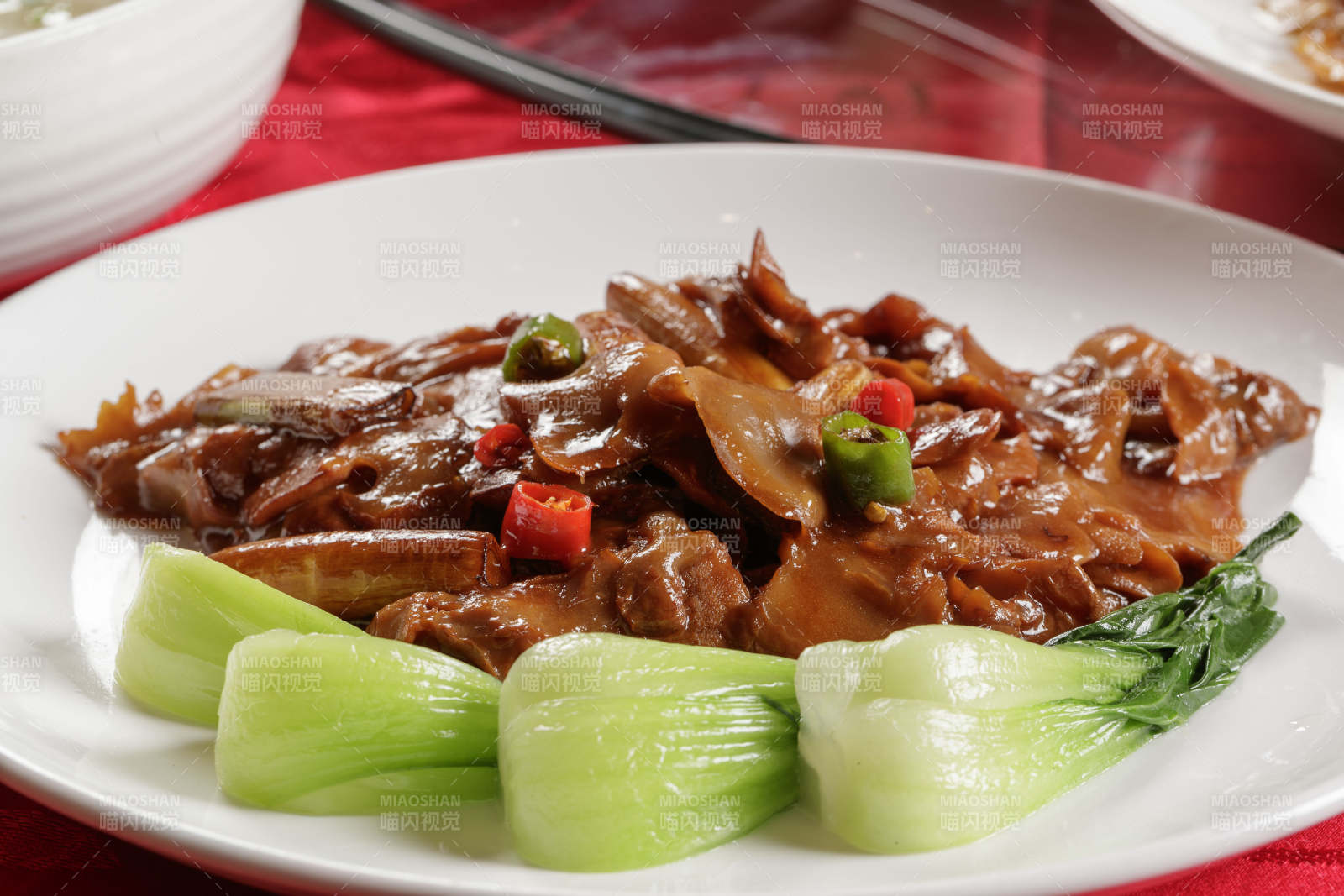 葱烧海参杏鲍菇-摄影图