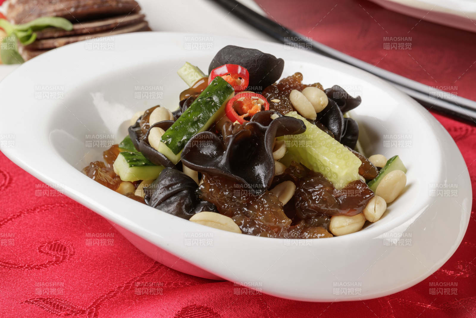 凉拌老醋木耳蛰头