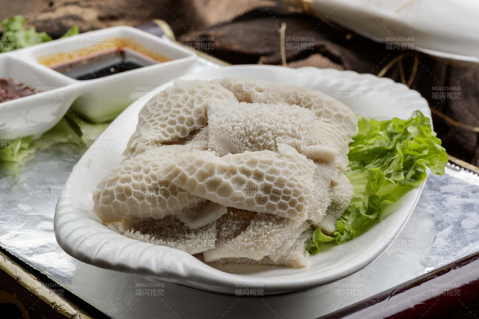 木質托盤裝的科爾沁水煮羊肚