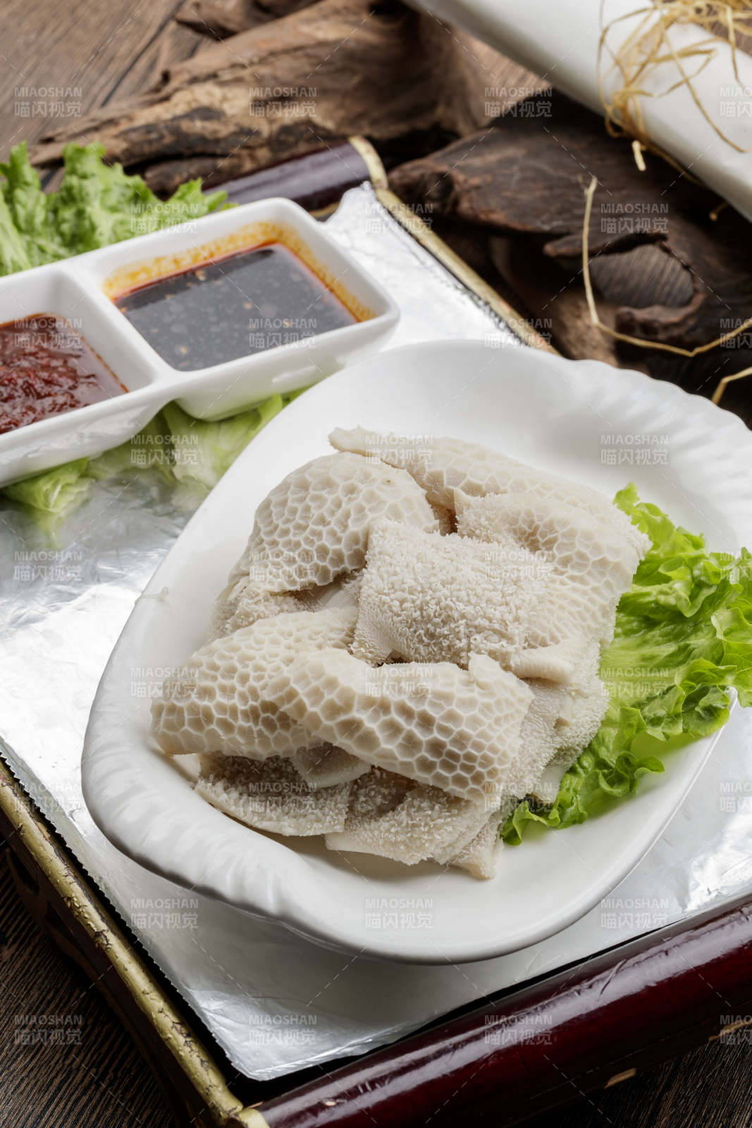 木質托盤裝的科爾沁水煮羊肚