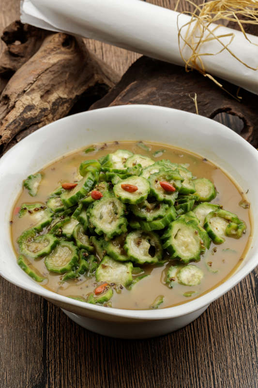 濃湯枸杞燉苦瓜