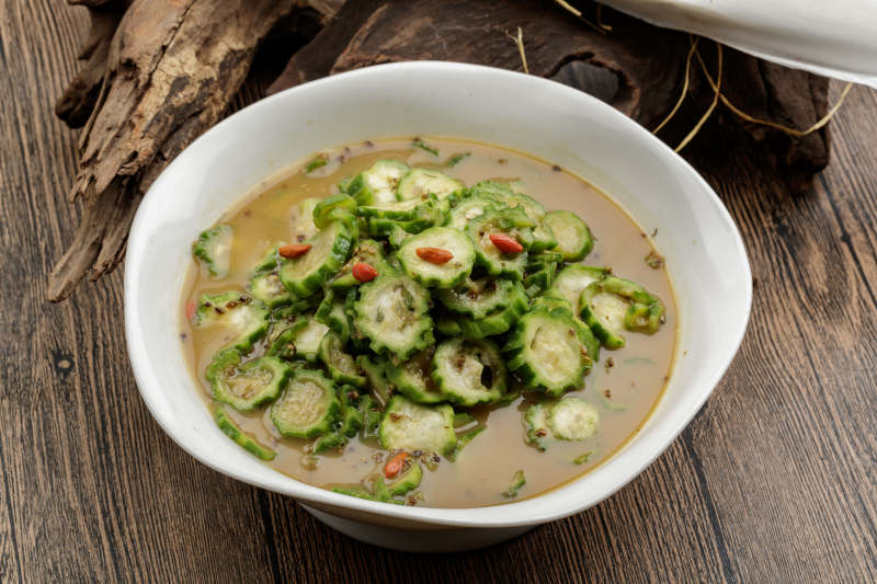 濃湯枸杞燉苦瓜