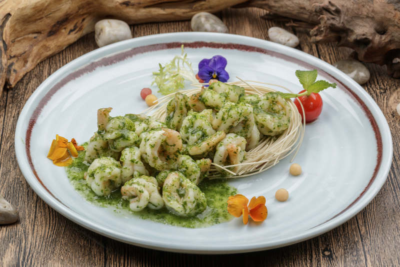 鲜山葵酱醸桃仁