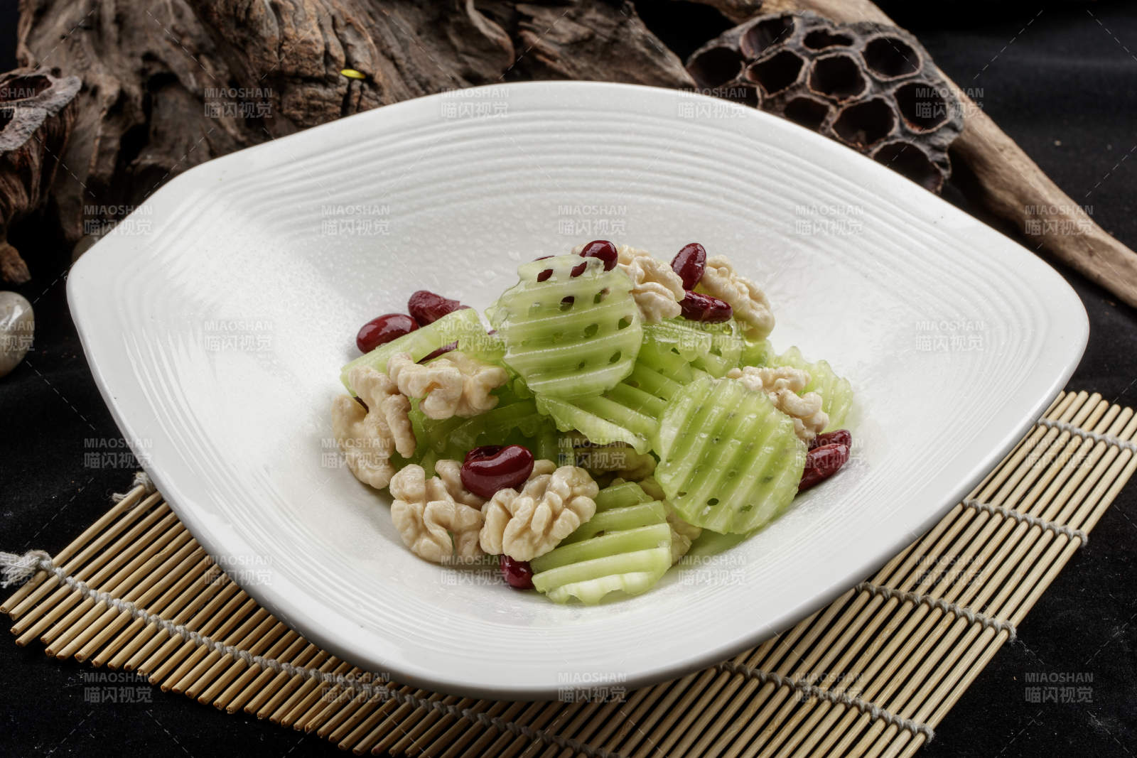 拌三寶萵筍桃仁紅腰豆