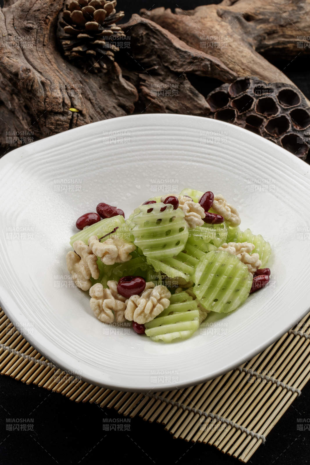 拌三寶萵筍桃仁紅腰豆