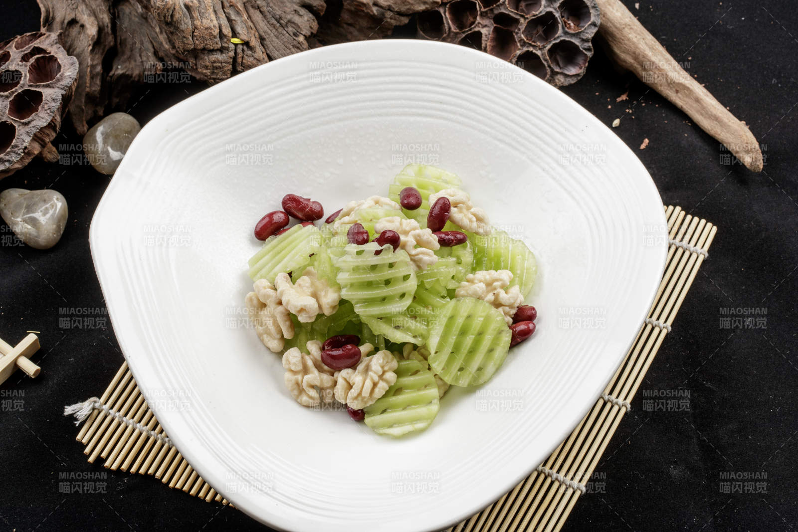 拌三寶萵筍桃仁紅腰豆