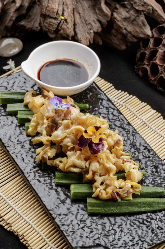 黑色石盤裝的溫拌螺頭