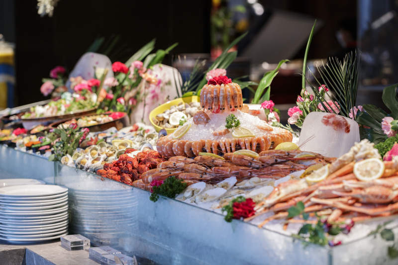 星级酒店高档自助餐料理餐台