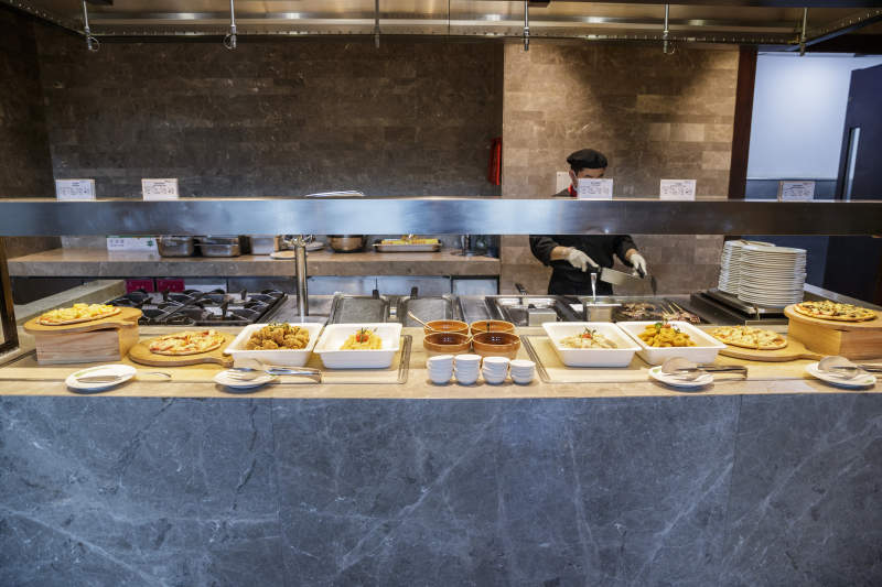 星级酒店高档自助餐料理餐台