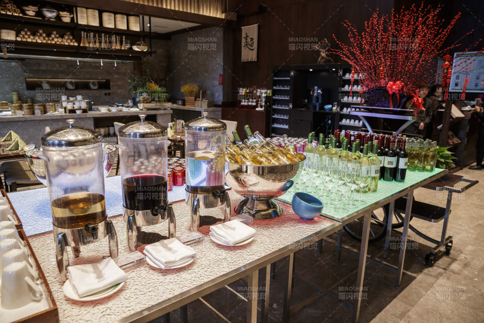 星级酒店高档自助餐料理餐台