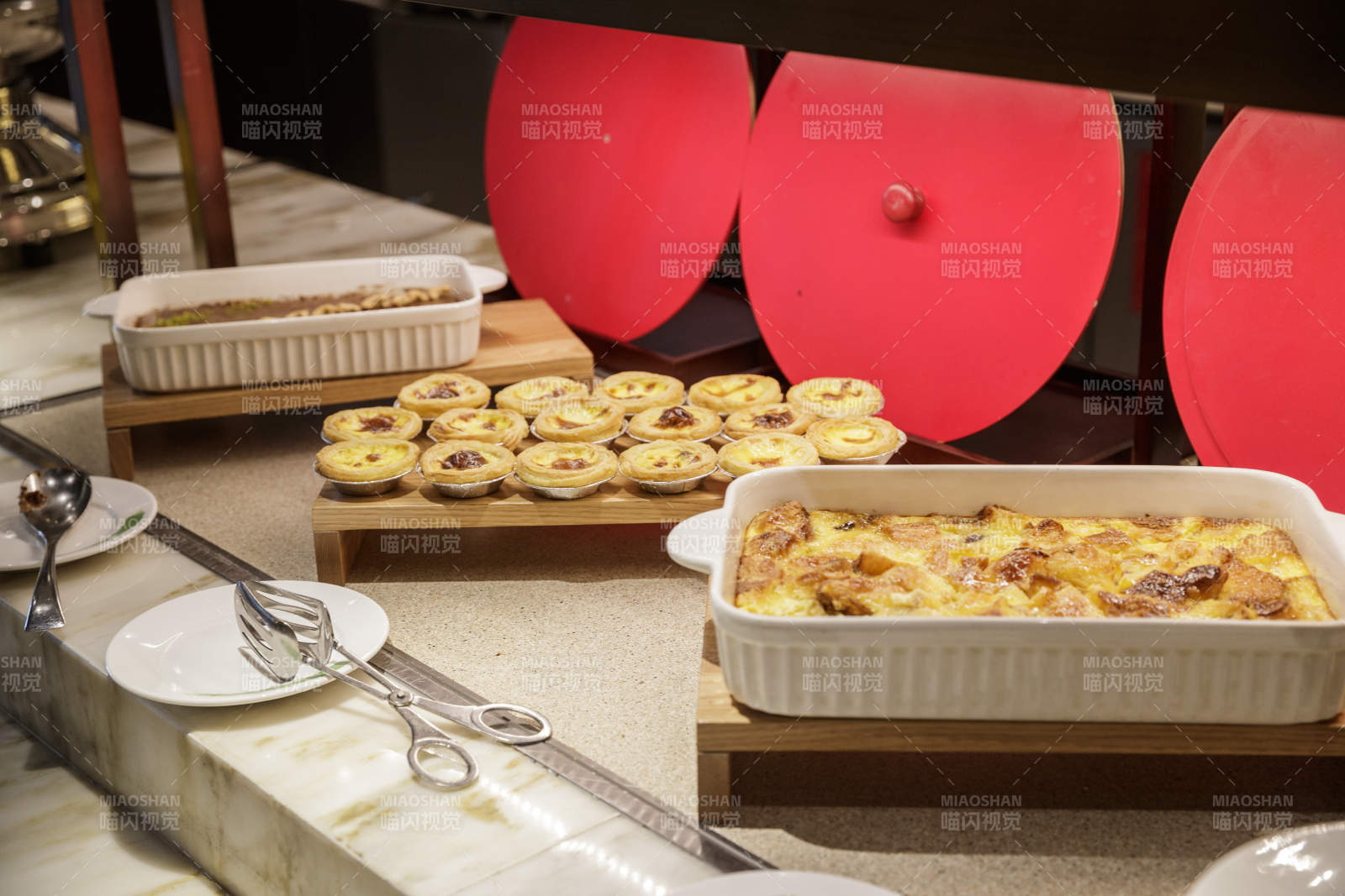 星级酒店高档自助餐料理餐台