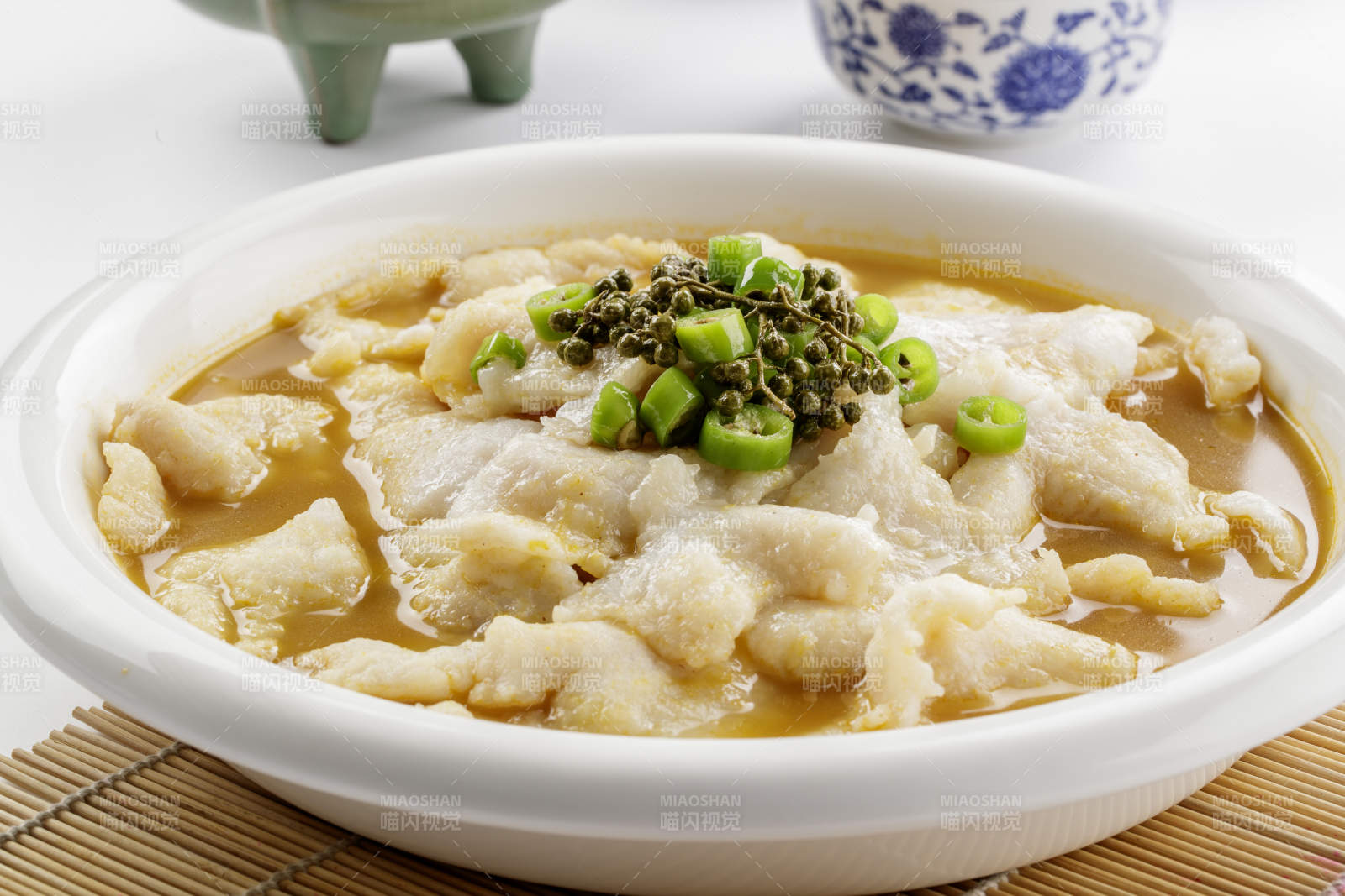 藤椒水煮巴沙鱼片图片