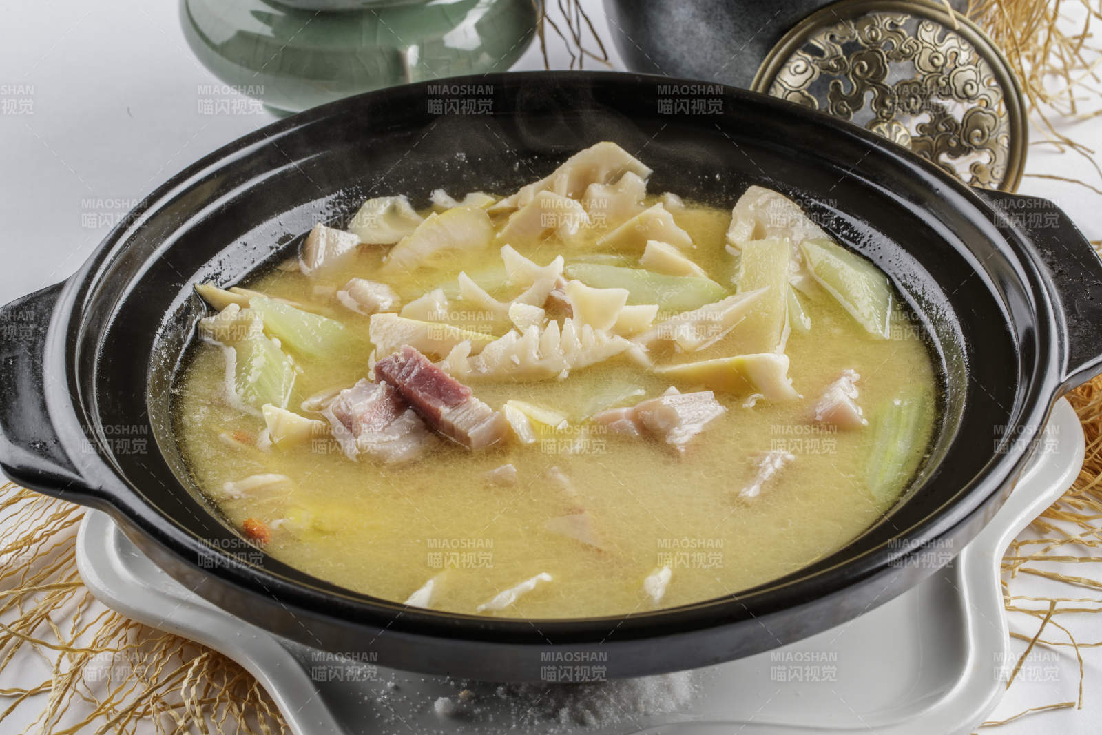 江南特色腌笃鲜