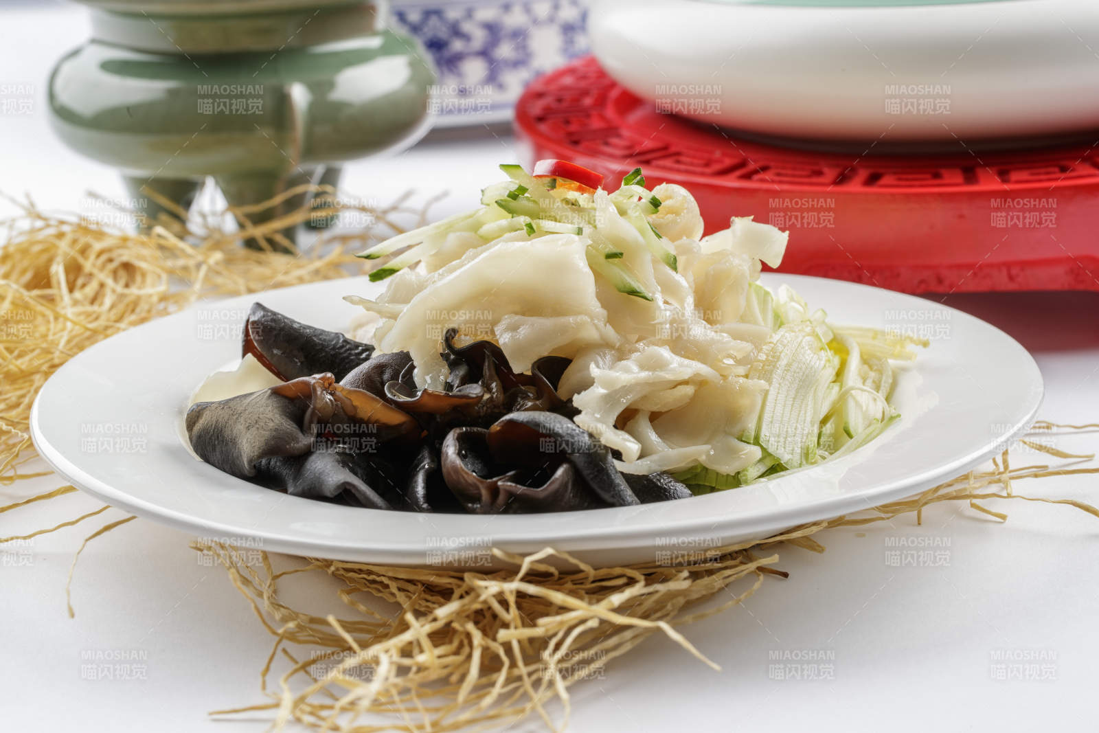 涼拌螺片木耳金針菇海鮮菇西芹絲