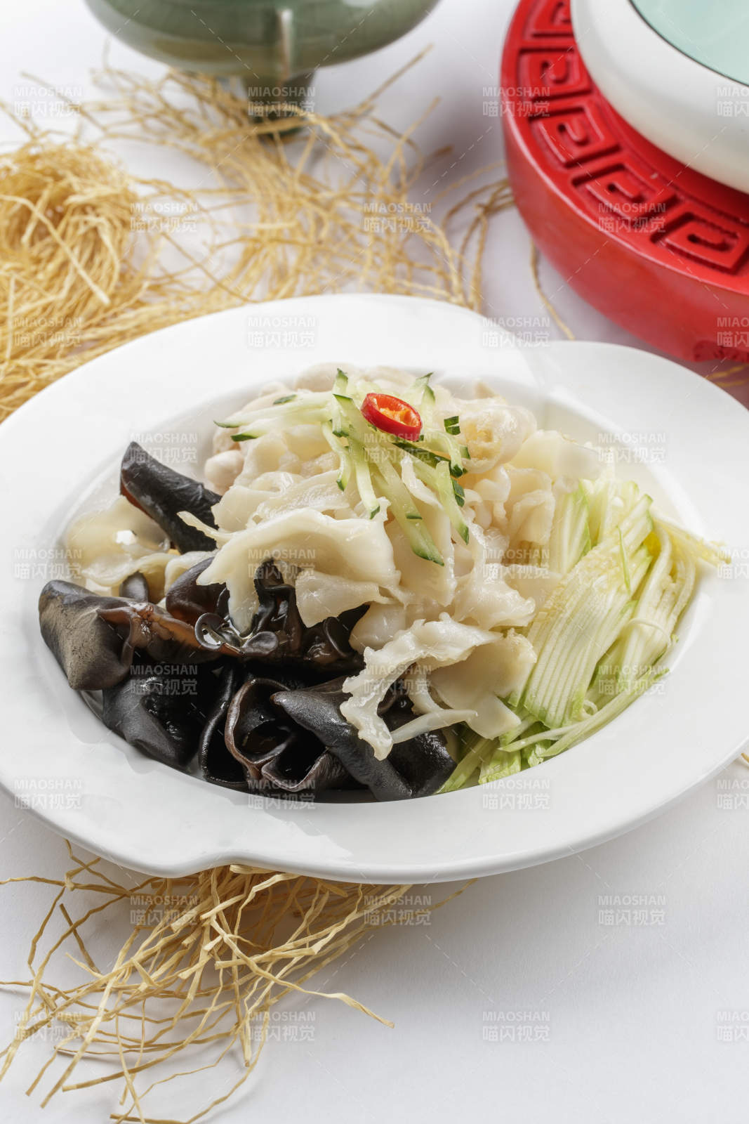 涼拌螺片木耳金針菇海鮮菇西芹絲