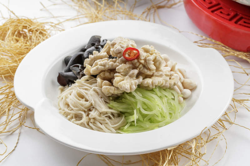 笋丝木耳金针菇果仁桃仁