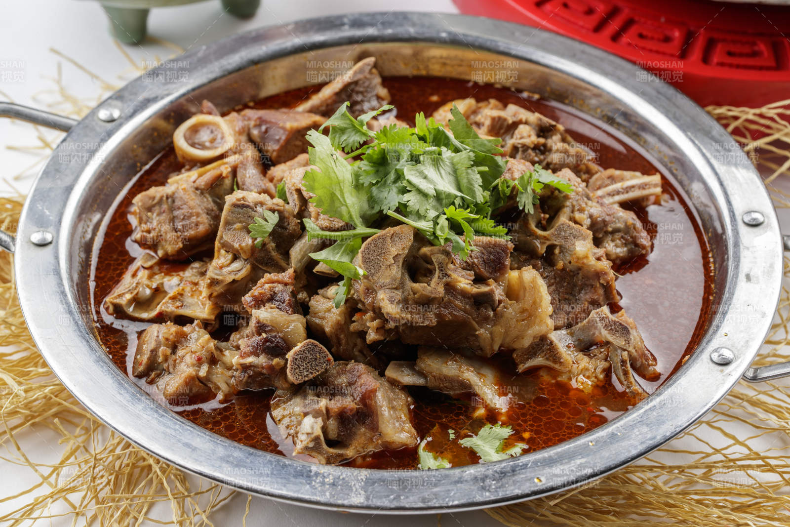 鐵鍋紅燜羊肉圖片