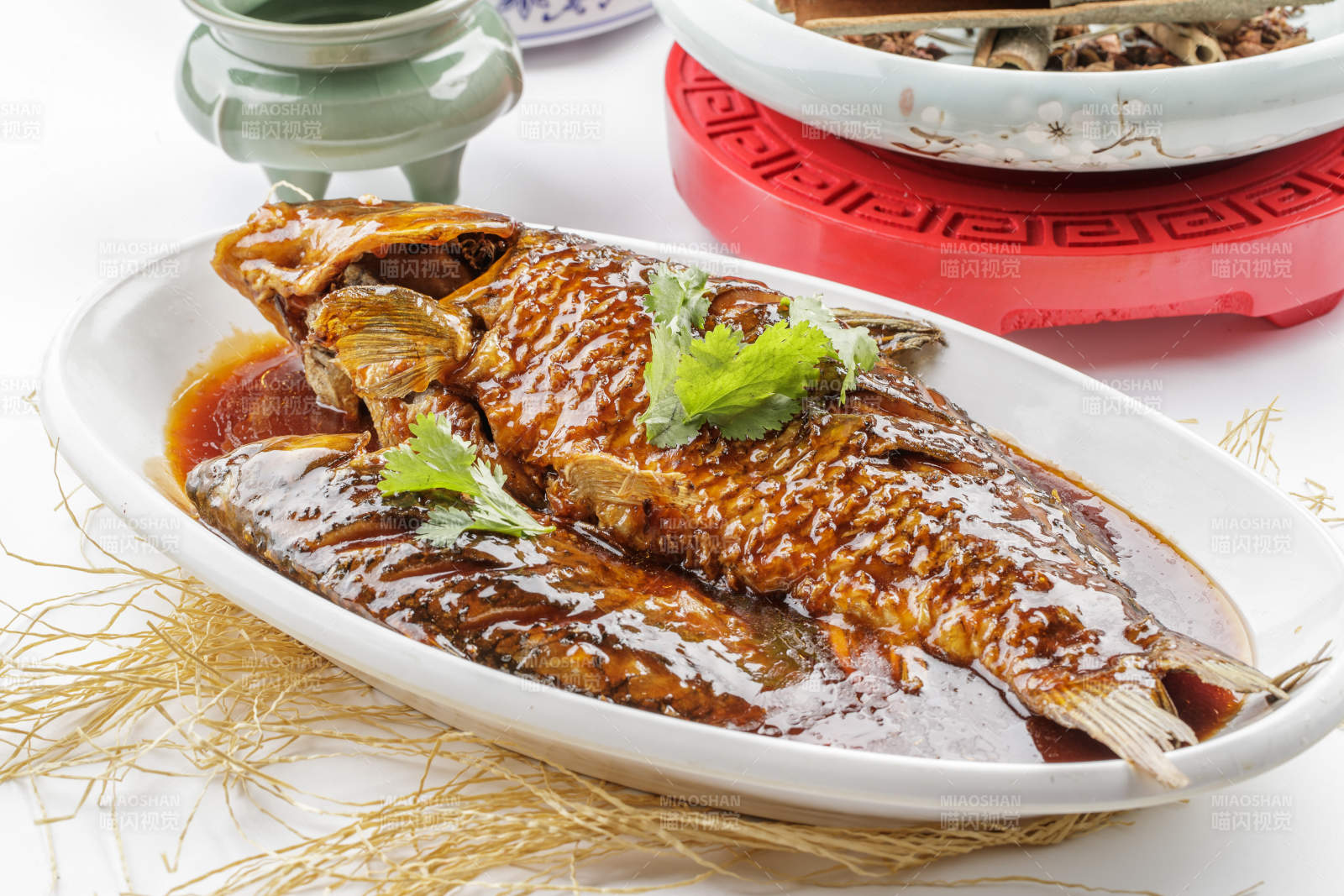 浇汁干烧官厅鲤鱼