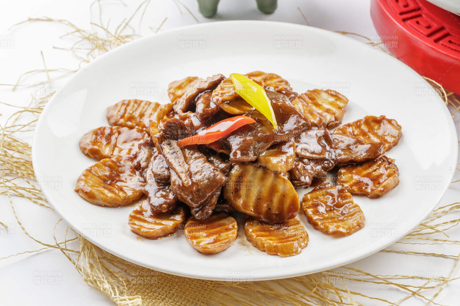 XO酱爆杏鲍菇牛仔骨-摄影图