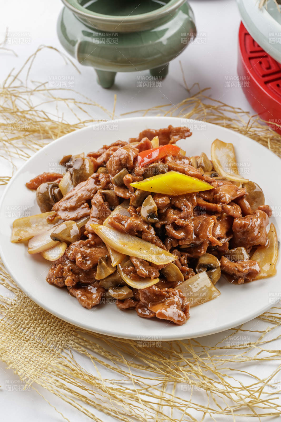 洋葱口蘑爆牛柳