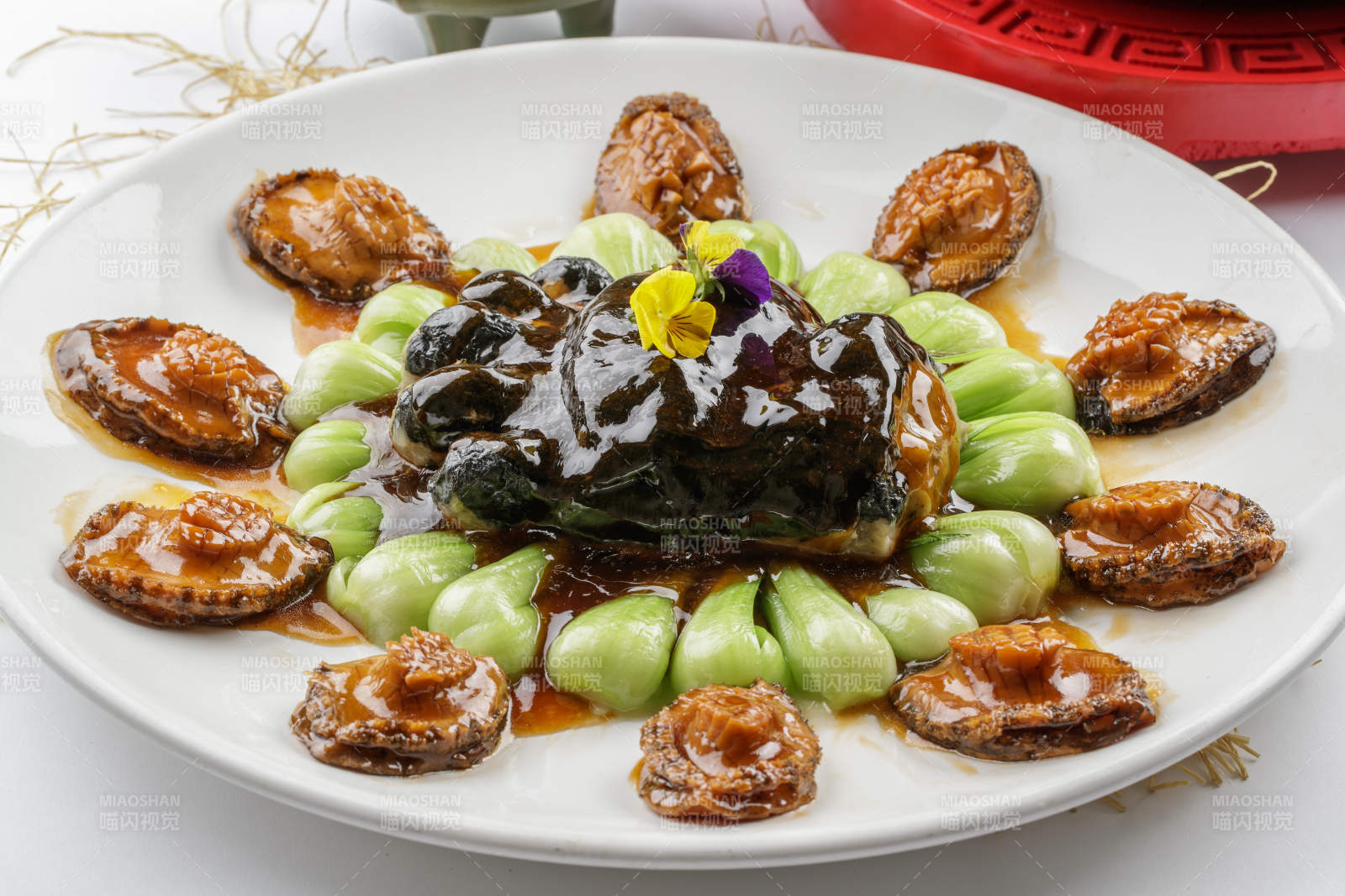 乾坤一掌燜鮑魚仿菜