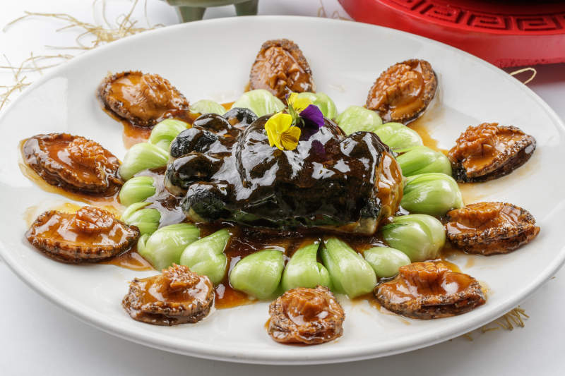 乾坤一掌燜鮑魚仿菜