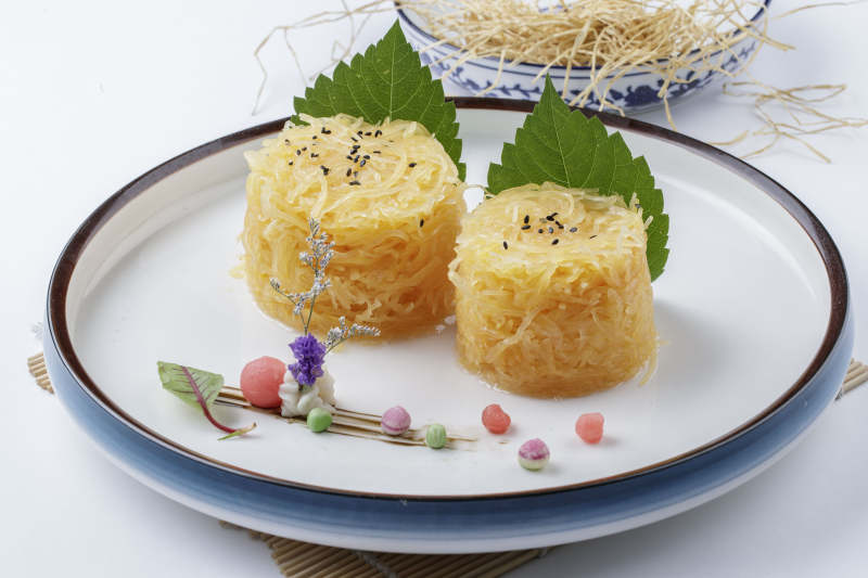 套碗装的炝拌青瓜丝墩