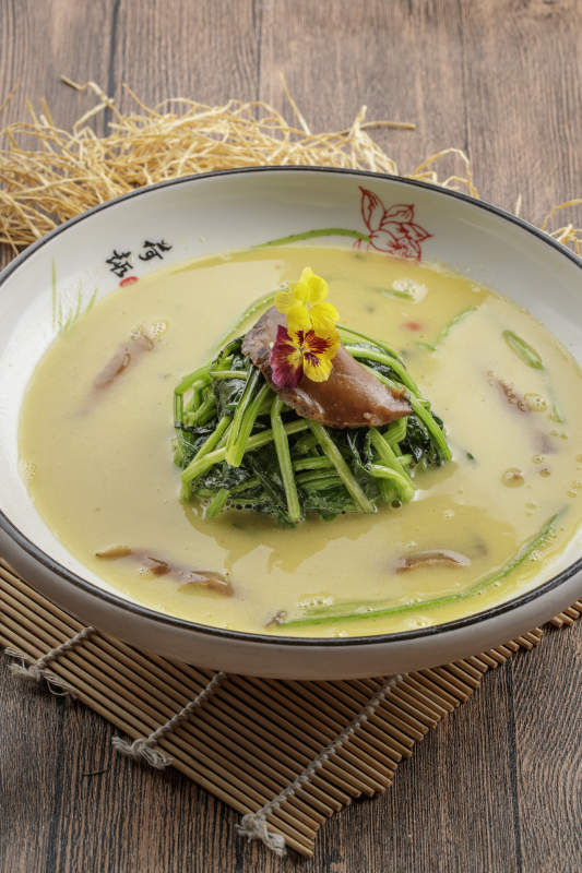 炖猪肚浓汤茼蒿猪肝