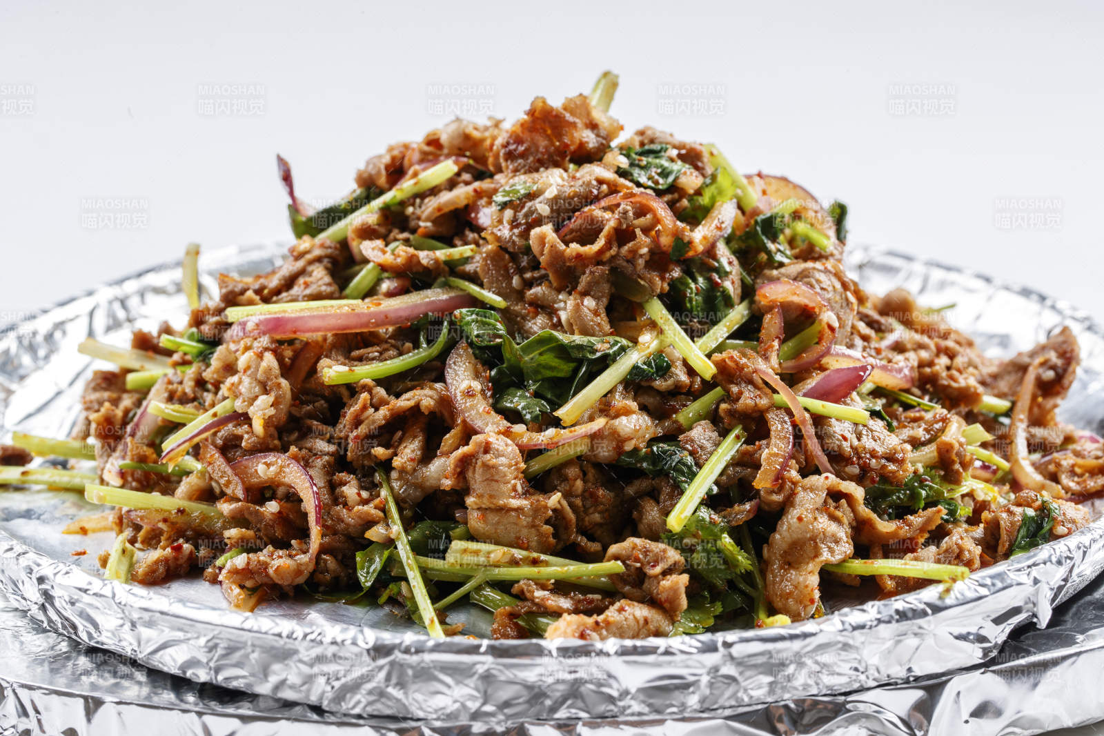 洋蔥香菜鐵板炒牛柳