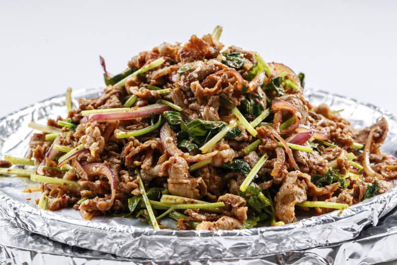 洋蔥香菜鐵板炒牛柳