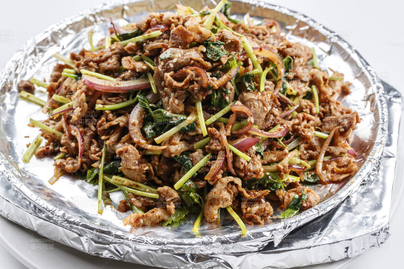 洋蔥香菜鐵板炒牛柳