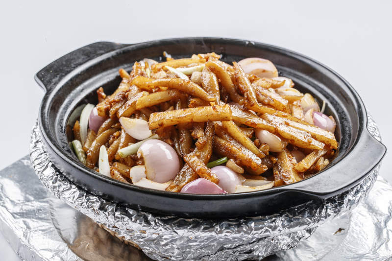 砂锅孜然洋葱土豆条
