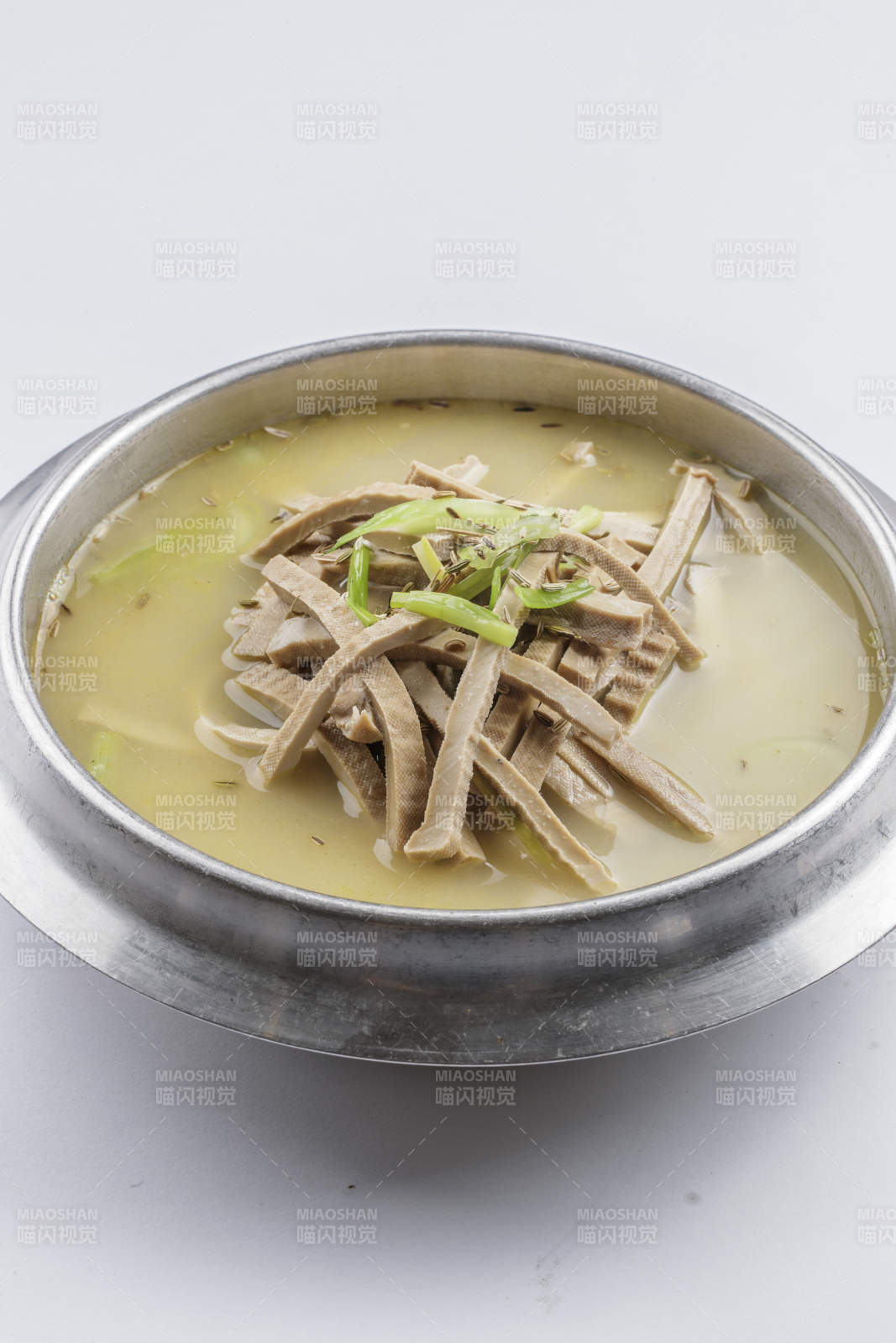 锅仔浓汤烟熏豆腐干