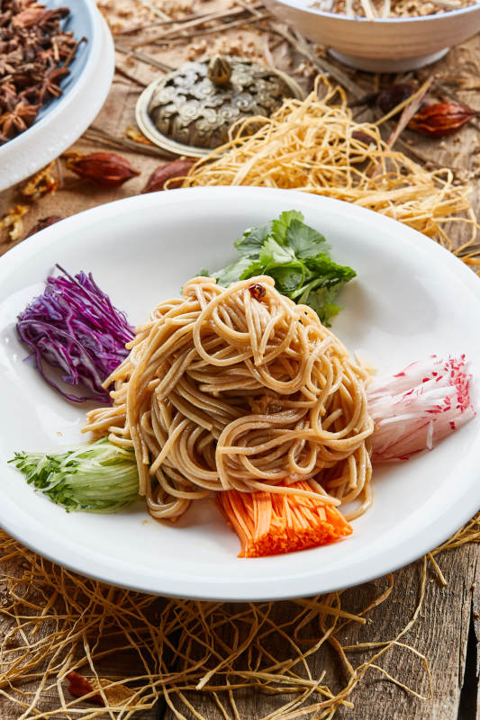 菜丝五花肉凉拌莜面饸饹