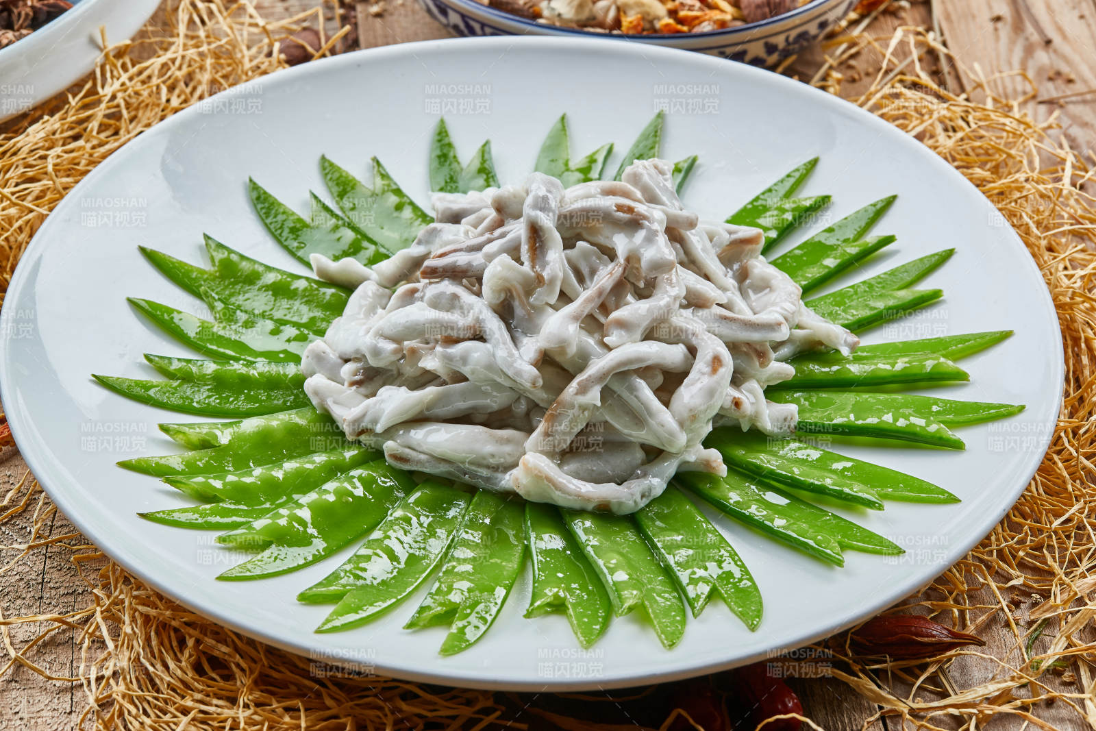 焗海鮮菇配荷蘭豆