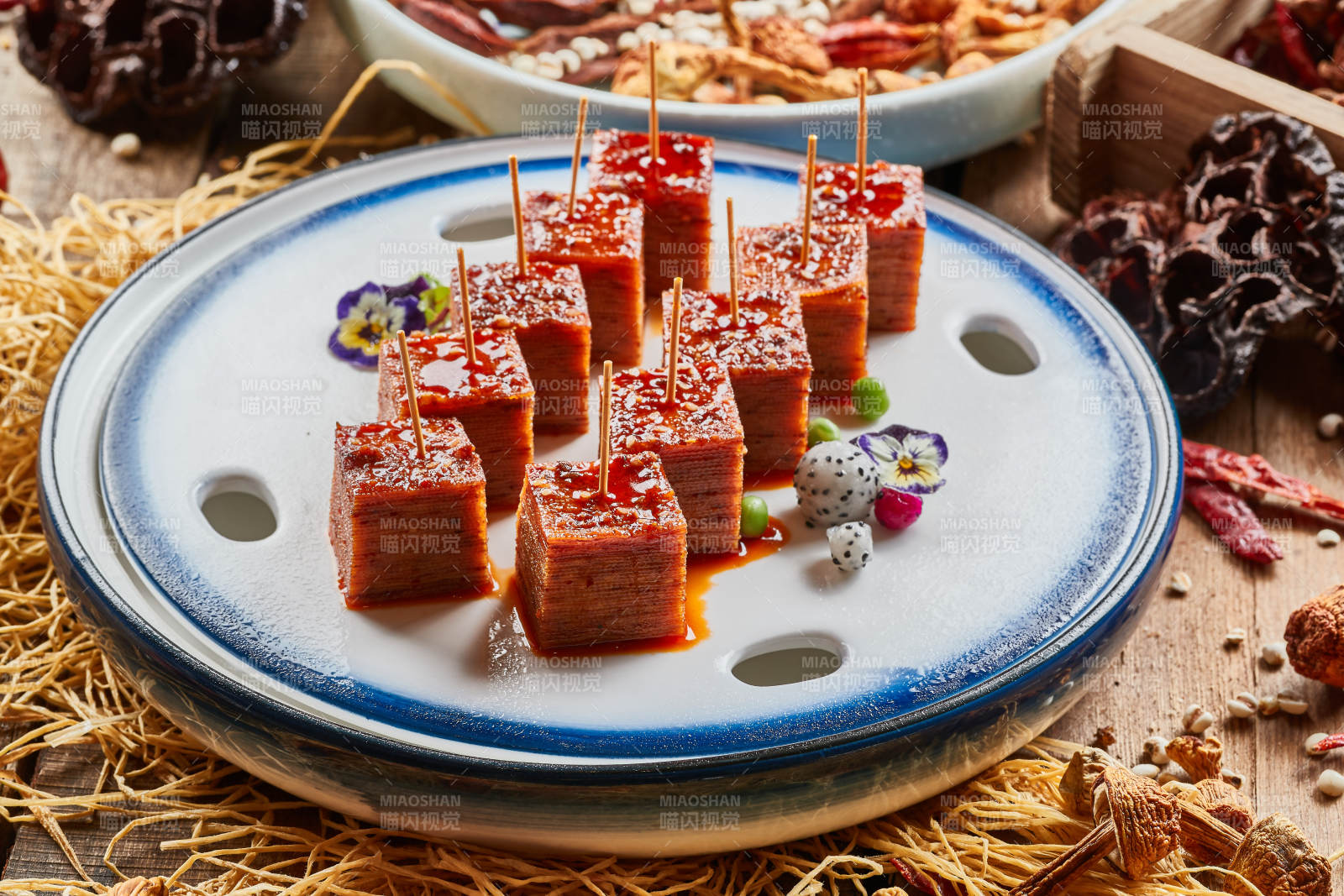 牙签红油千张皮辣豆皮