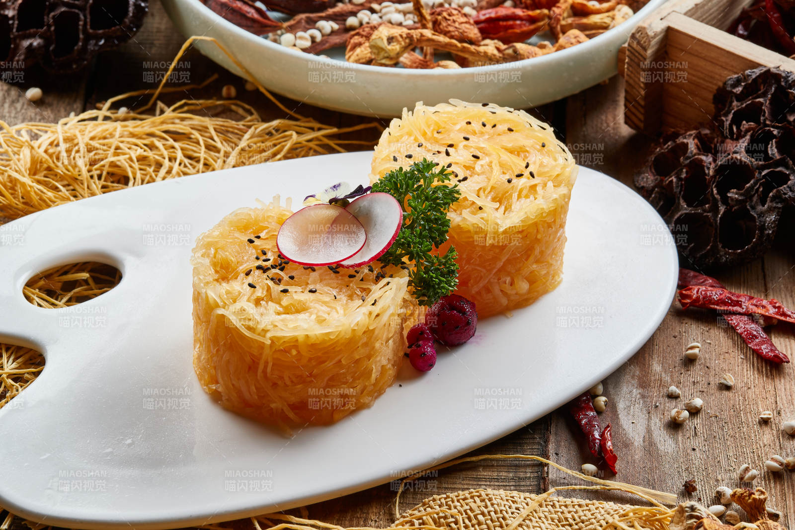 油炸美味瓜丝-摄影图