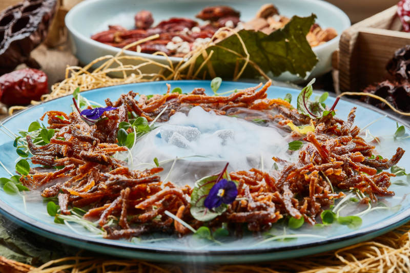 香椿豆苗油炸鱼丝