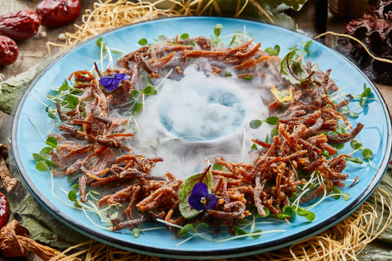 香椿豆苗油炸鱼丝