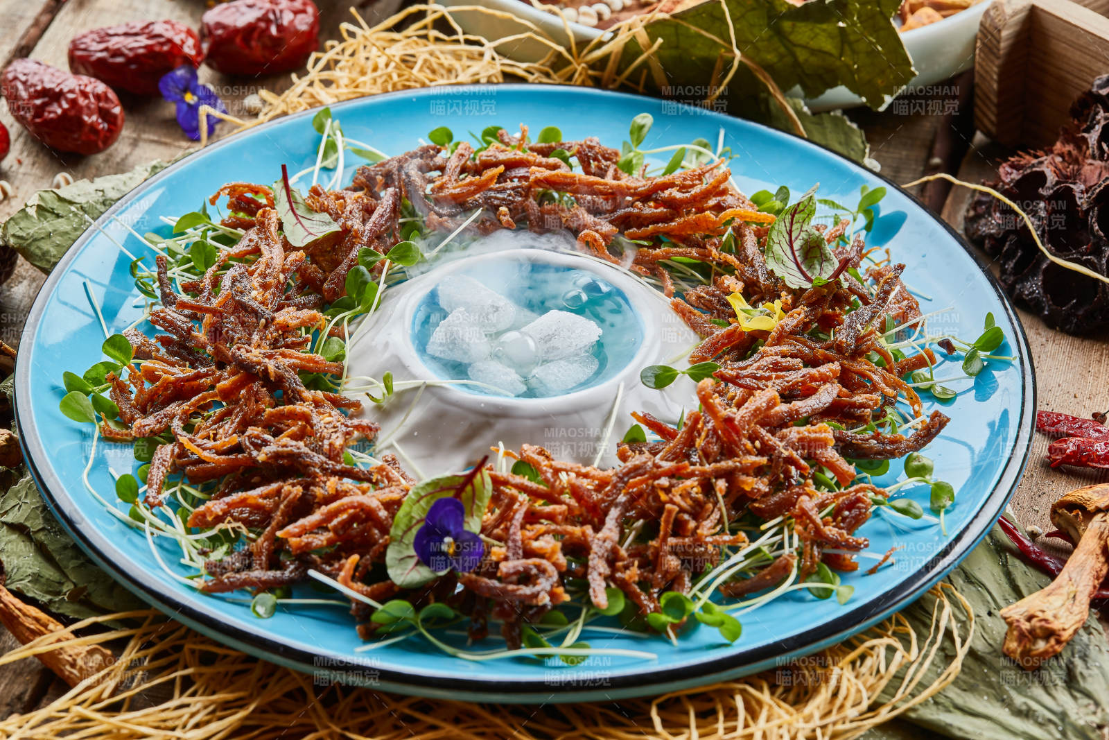 香椿豆苗油炸鱼丝