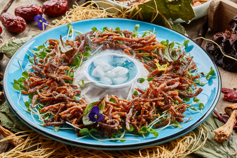 香椿豆苗油炸鱼丝