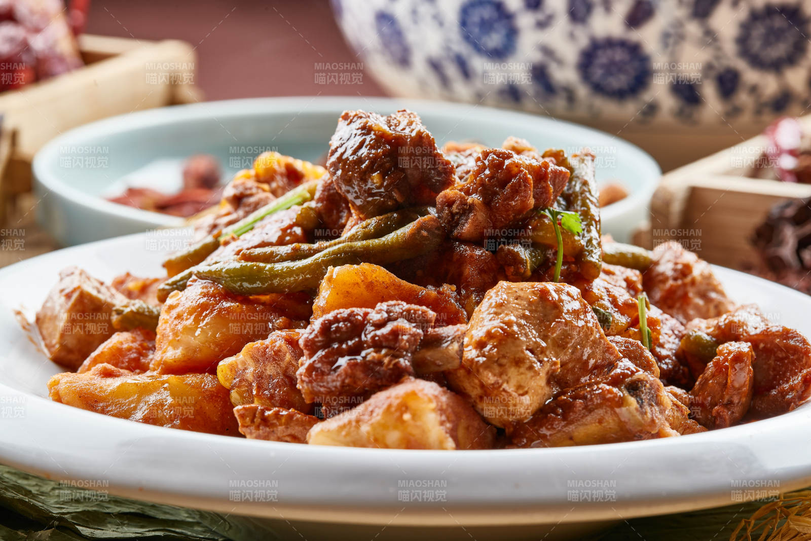 农家乱炖豆角豆腐土豆排骨