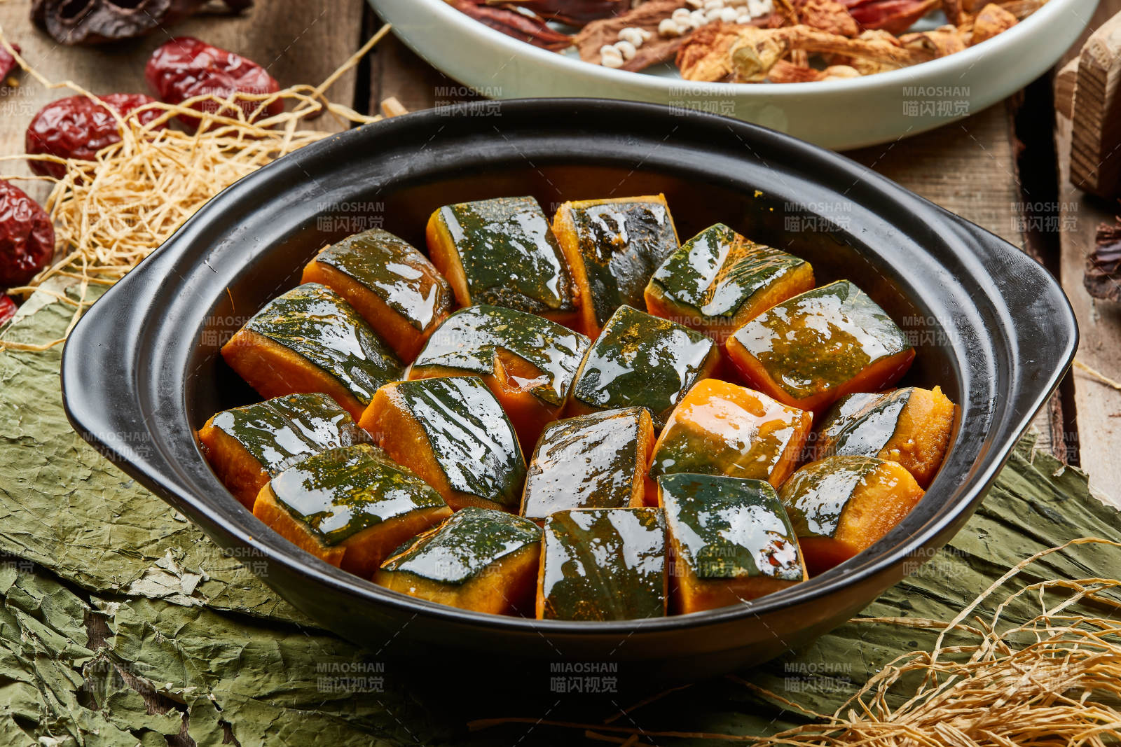 砂锅蜜汁金瓜-摄影图