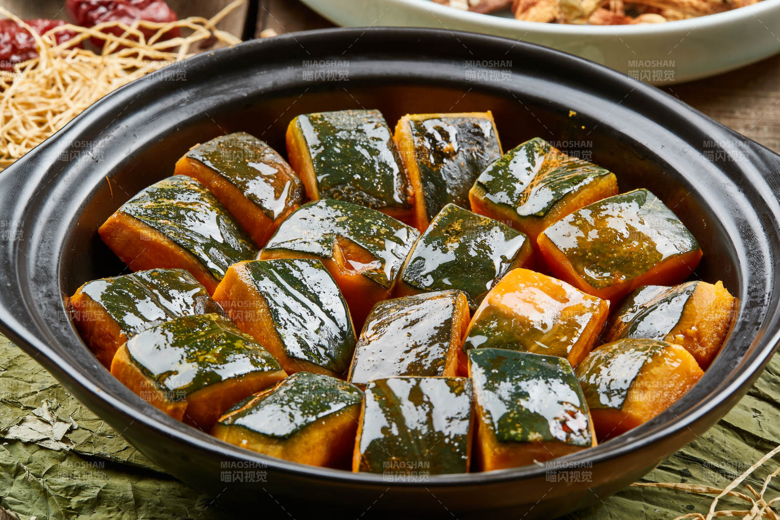 砂锅蜜汁金瓜-摄影图