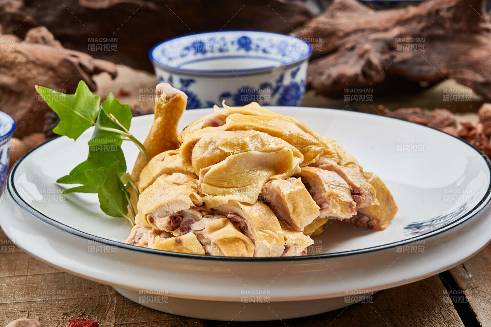 风味白切鸡-摄影图