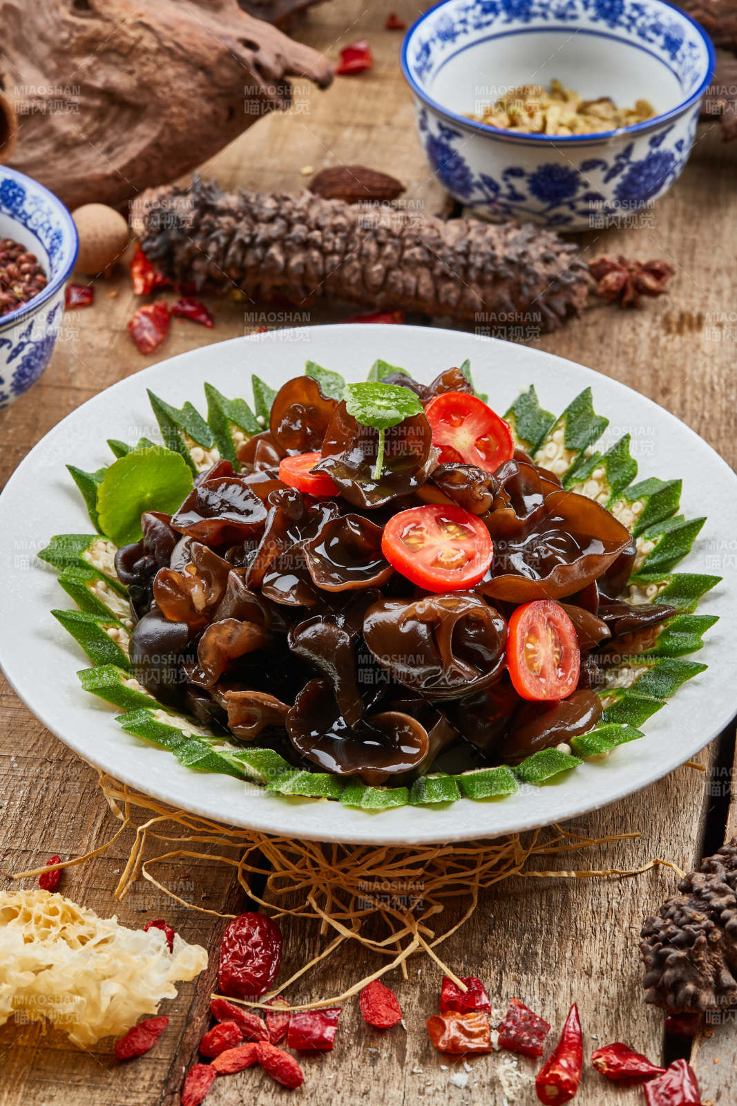 秋葵木耳圣女果