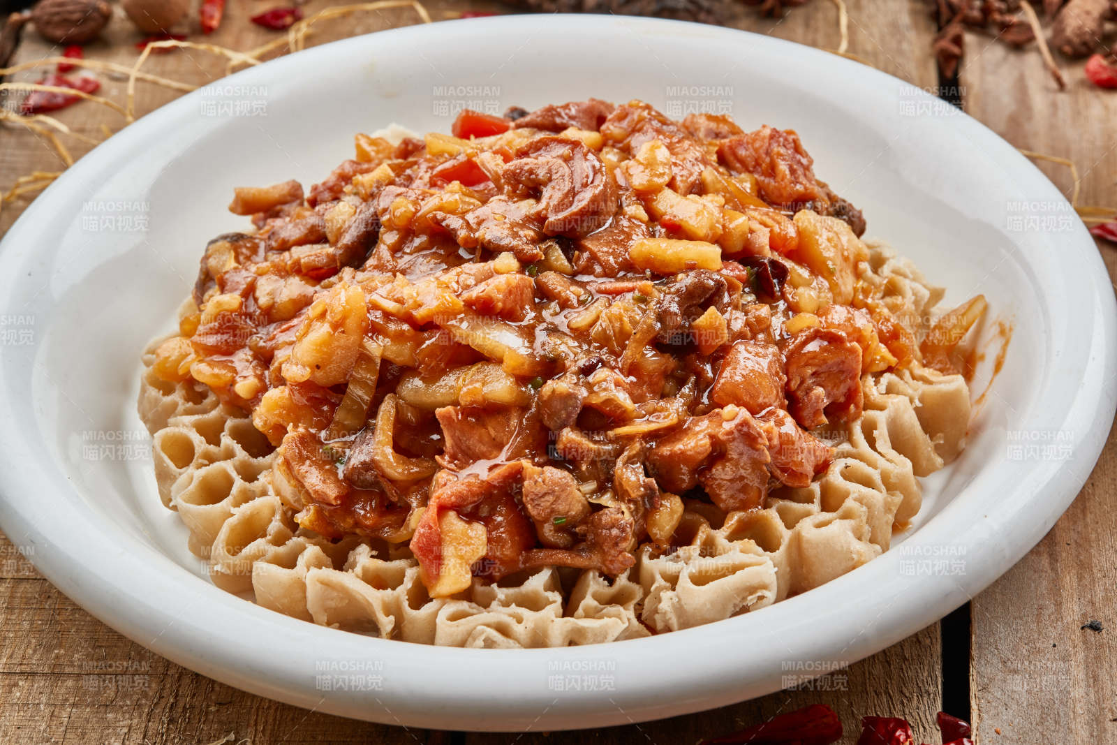 村姑熬菜蓋莜面