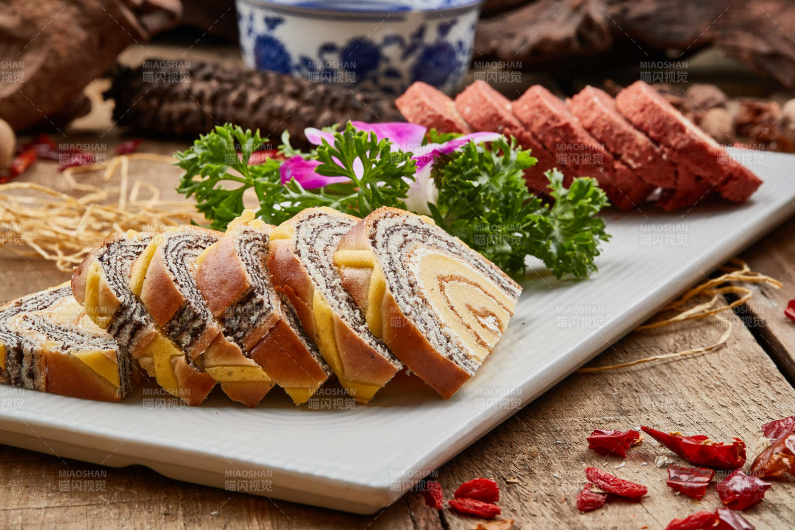 奶油蛋糕卷切片